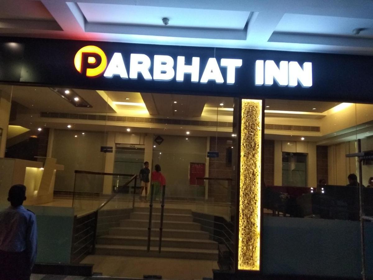 Hotel Parbhat Inn Panchkula Exteriör bild